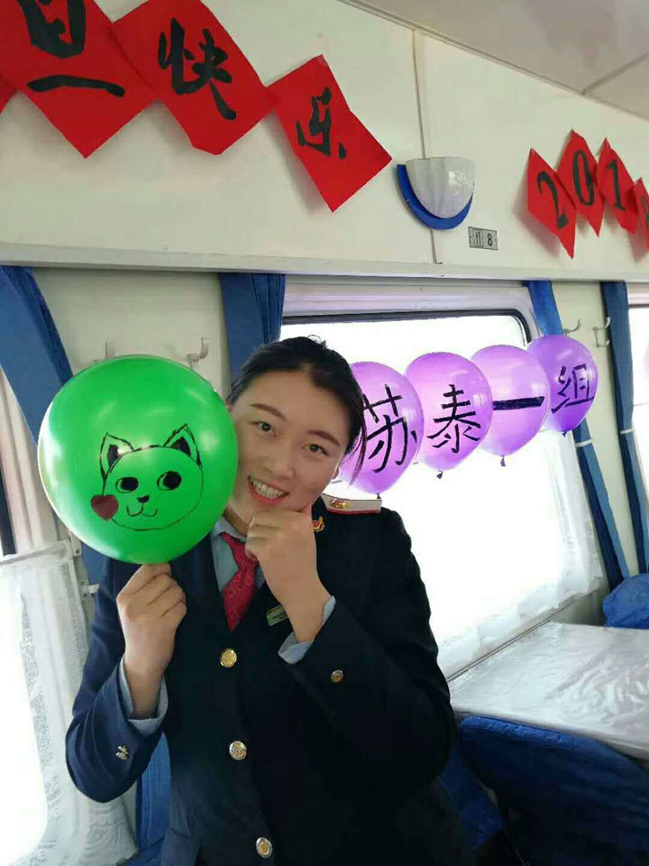 烏魯木齊鐵路局就業(yè)學子何玖英等