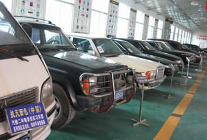 汽修實訓(xùn)車輛.jpg