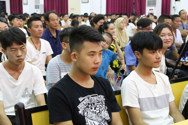 渭南軌道交通運輸學(xué)校召開2017級首批入學(xué)新生見面會